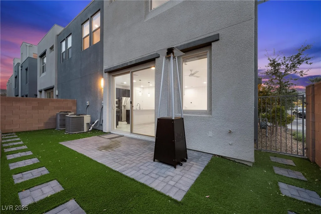 11325 Gravitation, Las Vegas, NV 89135