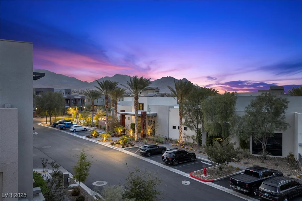 11325 Gravitation, Las Vegas, NV 89135