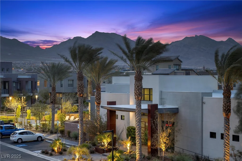 11325 Gravitation, Las Vegas, NV 89135