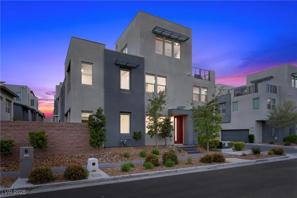 11325 Gravitation, Las Vegas, NV 89135