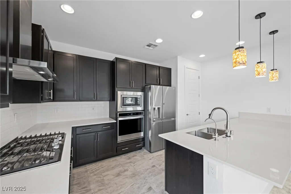 11325 Gravitation, Las Vegas, NV 89135