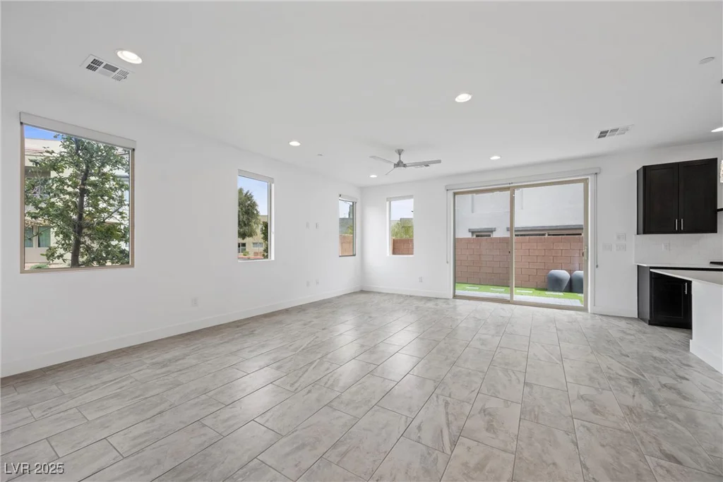 11325 Gravitation, Las Vegas, NV 89135