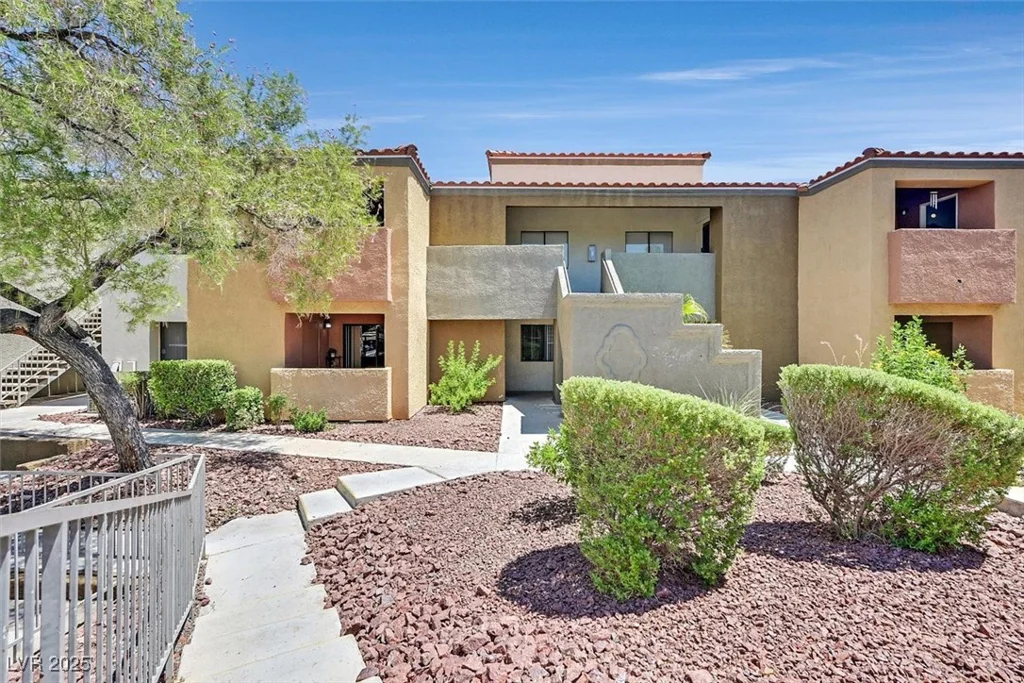 3151 Soaring Gulls, Las Vegas, NV 89128