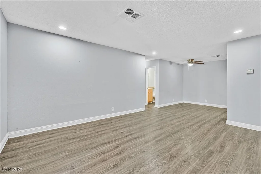 3151 Soaring Gulls, Las Vegas, NV 89128