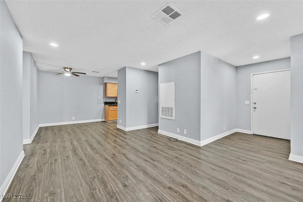 3151 Soaring Gulls, Las Vegas, NV 89128