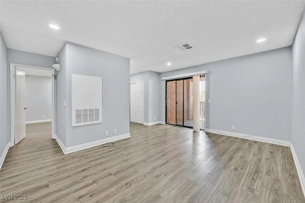3151 Soaring Gulls, Las Vegas, NV 89128