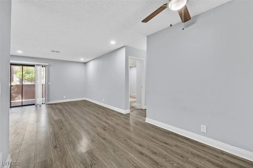 3151 Soaring Gulls, Las Vegas, NV 89128