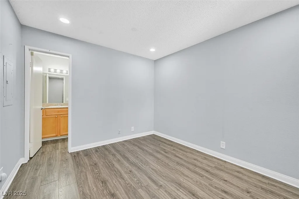 3151 Soaring Gulls, Las Vegas, NV 89128