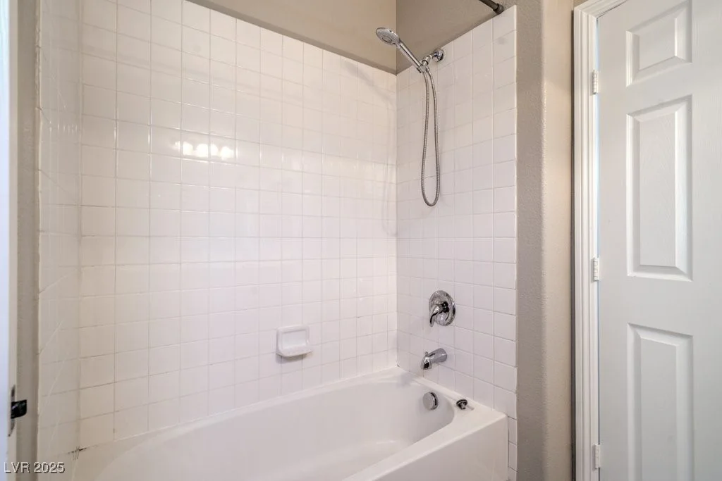 8121 Altamont Ridge, Las Vegas, NV 89113
