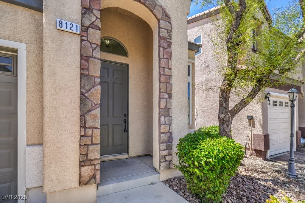 8121 Altamont Ridge, Las Vegas, NV 89113