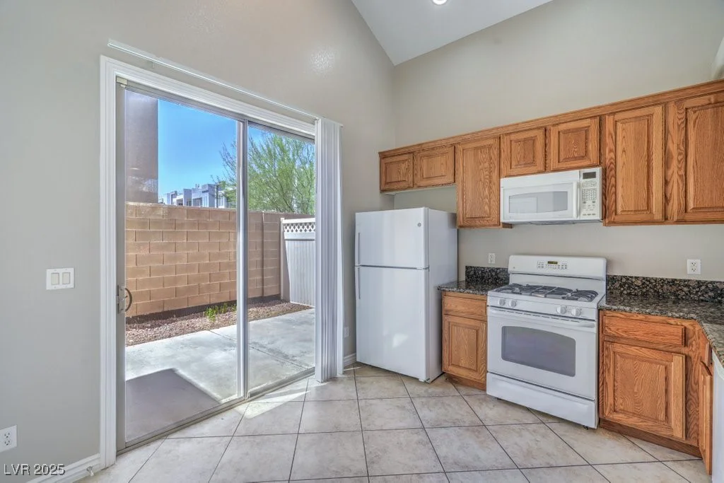 8121 Altamont Ridge, Las Vegas, NV 89113