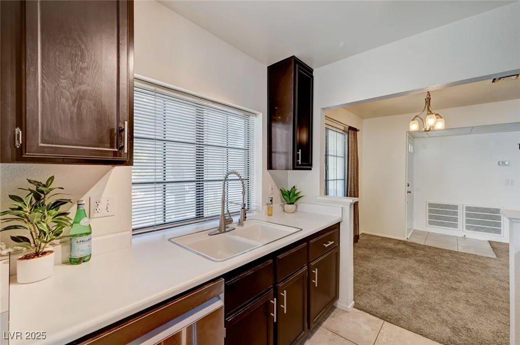 4869 Torrey Pines, Las Vegas, NV 89103