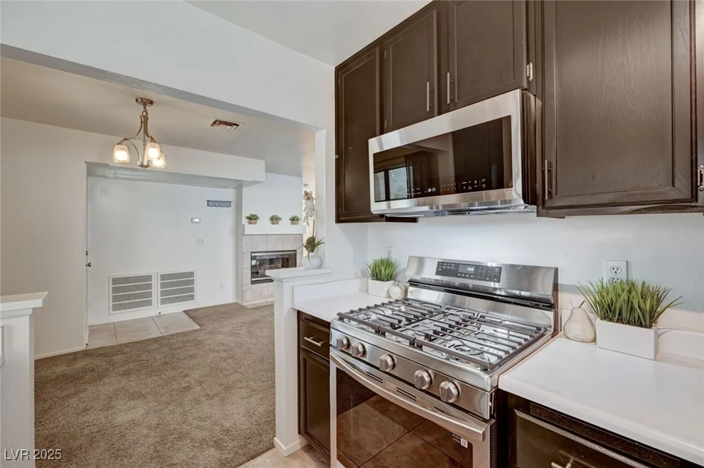 4869 Torrey Pines, Las Vegas, NV 89103