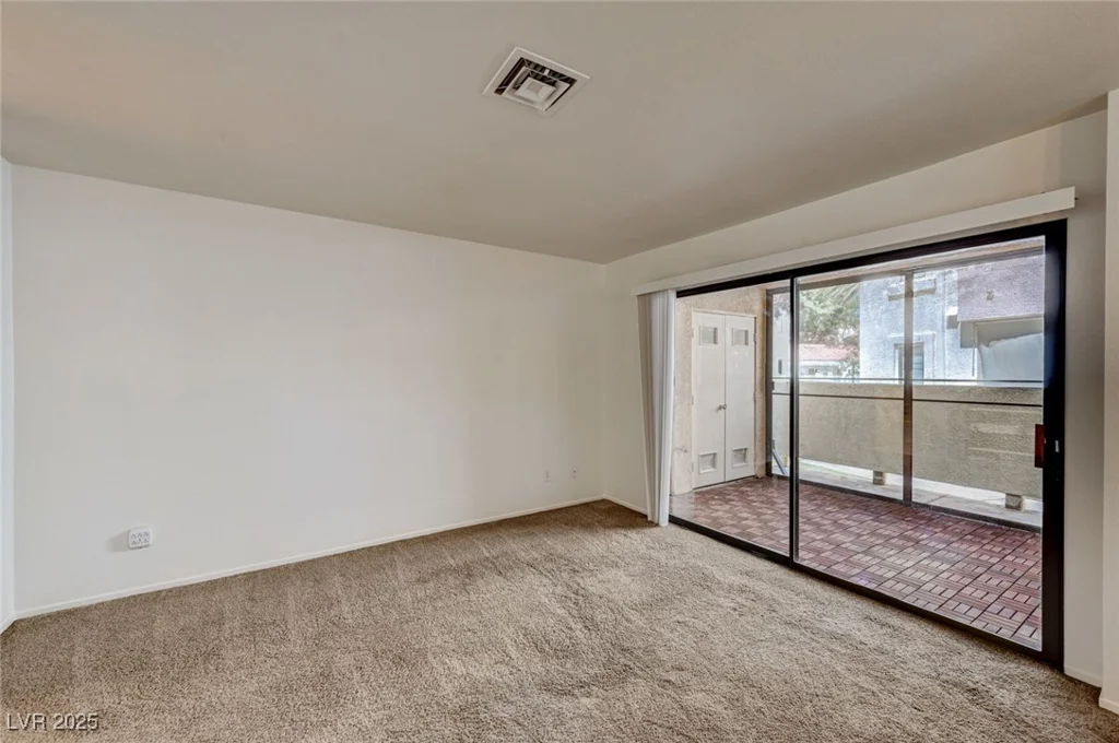 4869 Torrey Pines, Las Vegas, NV 89103