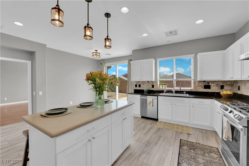 2983 Tara Murphy, Henderson, NV 89044