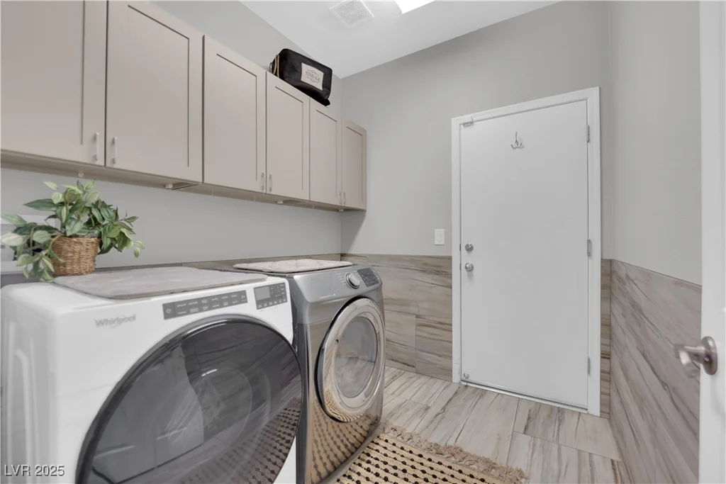 2983 Tara Murphy, Henderson, NV 89044