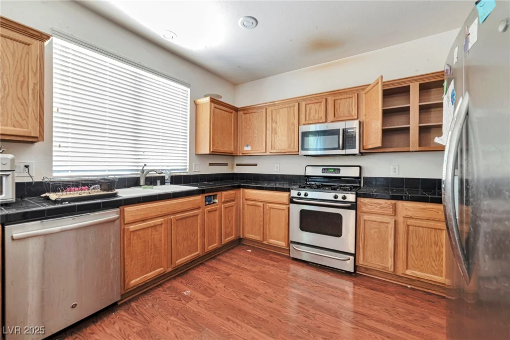 10226 Wolf Pack, Las Vegas, NV 89178