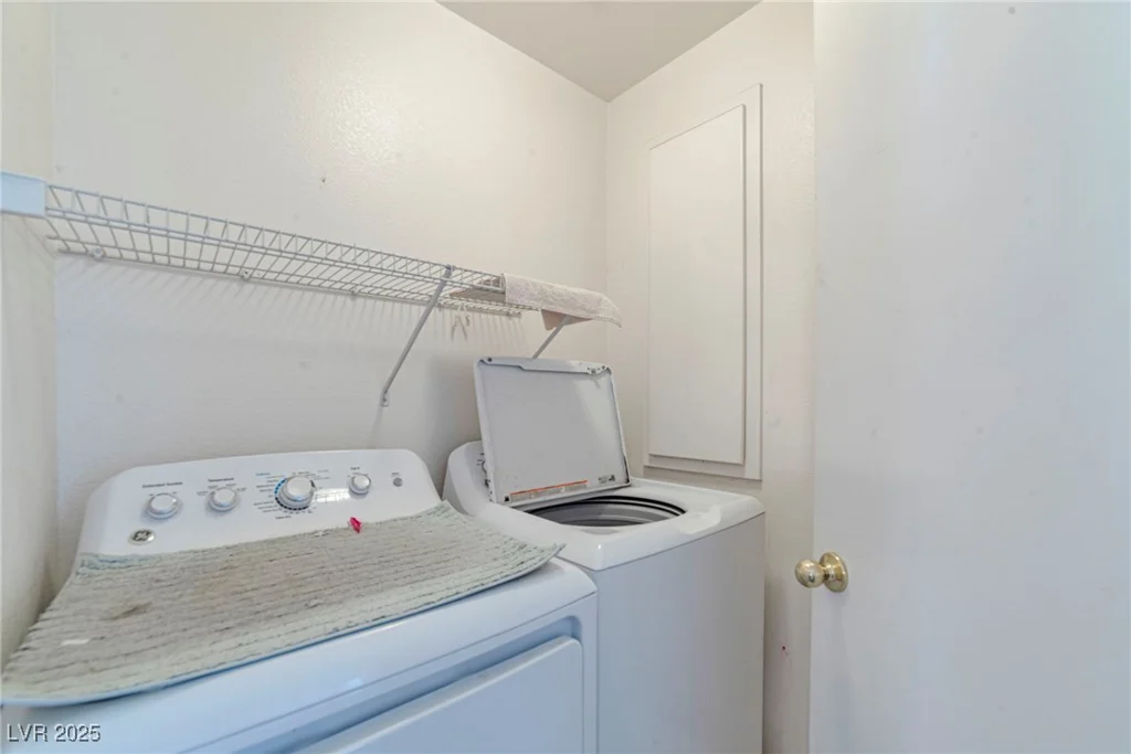 10226 Wolf Pack, Las Vegas, NV 89178