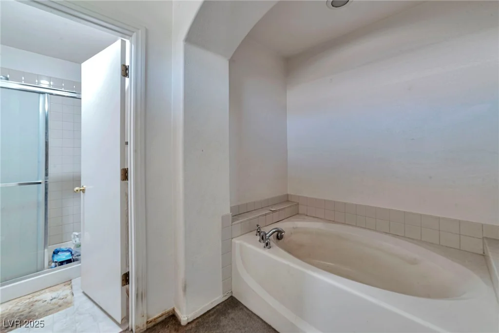 10226 Wolf Pack, Las Vegas, NV 89178