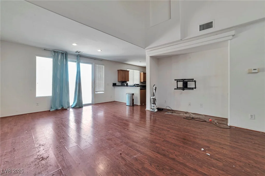 10226 Wolf Pack, Las Vegas, NV 89178