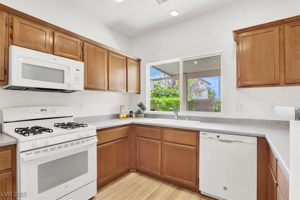 1011 Shades End, North Las Vegas, NV 89081