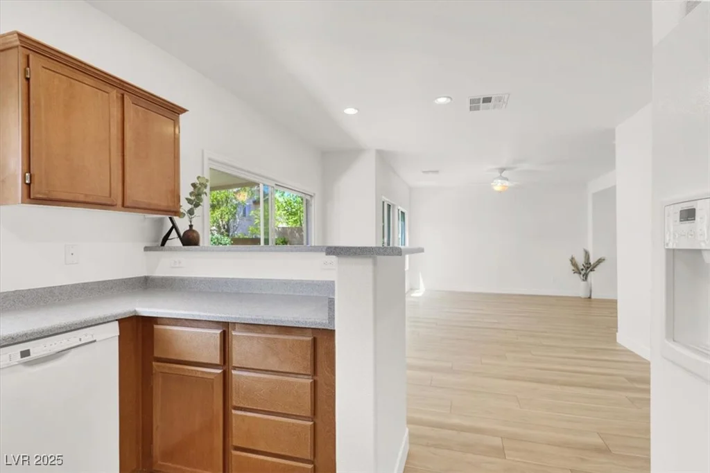 1011 Shades End, North Las Vegas, NV 89081