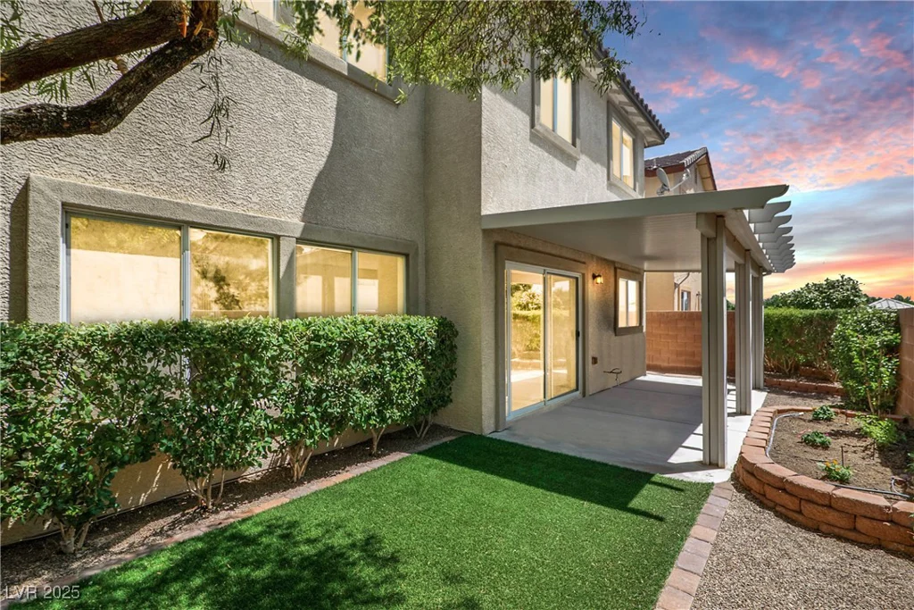 1011 Shades End, North Las Vegas, NV 89081