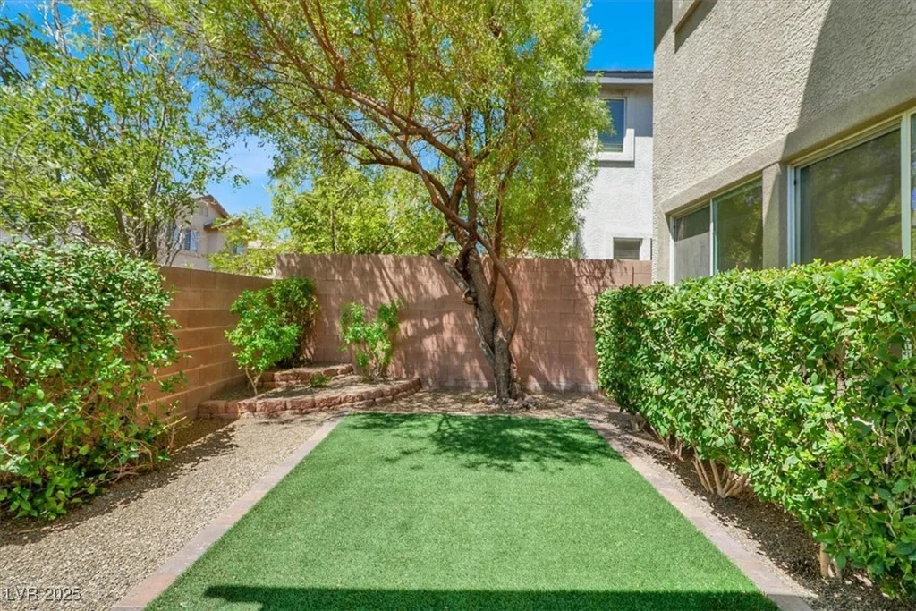 1011 Shades End, North Las Vegas, NV 89081
