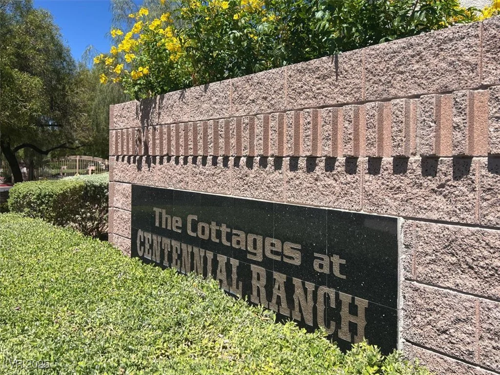 1011 Shades End, North Las Vegas, NV 89081