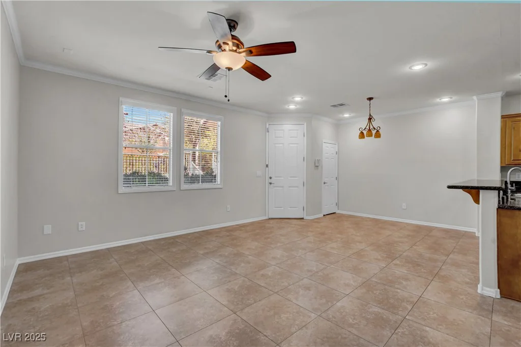 1510 Plaza Centre, Las Vegas, NV 89135