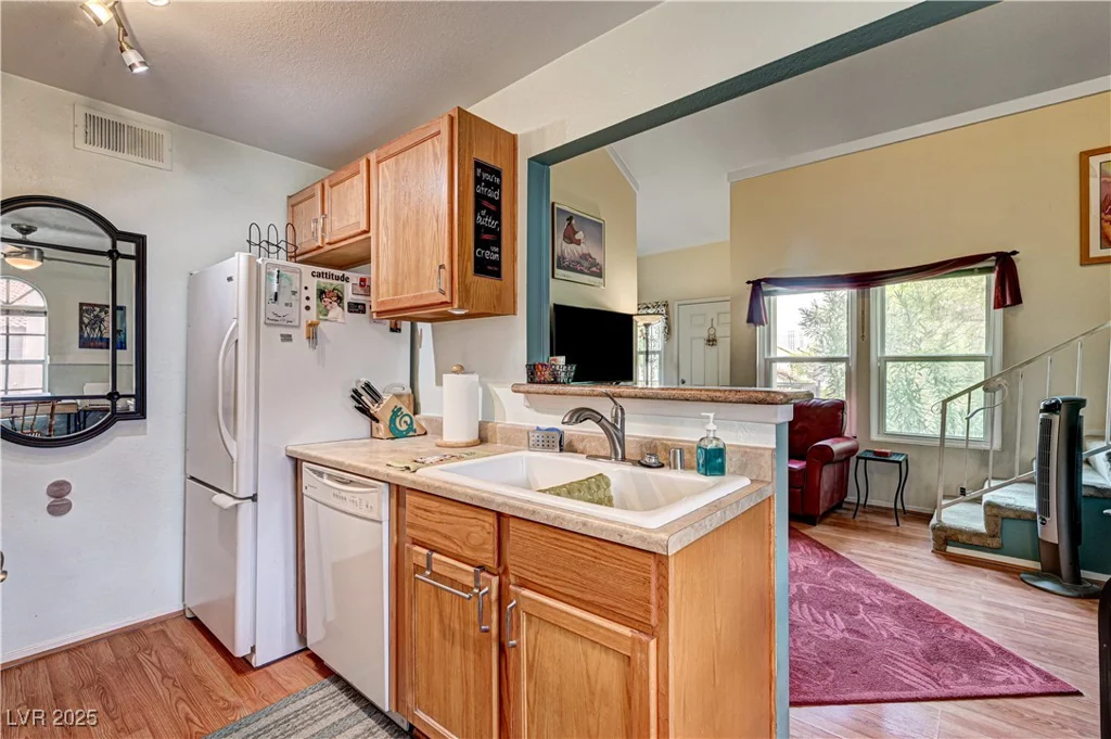 3974 Bushnell, Las Vegas, NV 89103