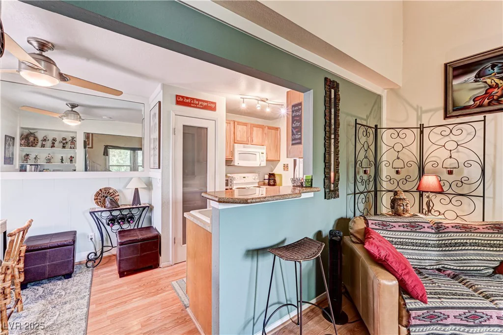 3974 Bushnell, Las Vegas, NV 89103