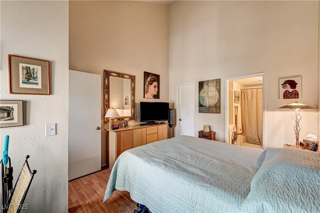 3974 Bushnell, Las Vegas, NV 89103