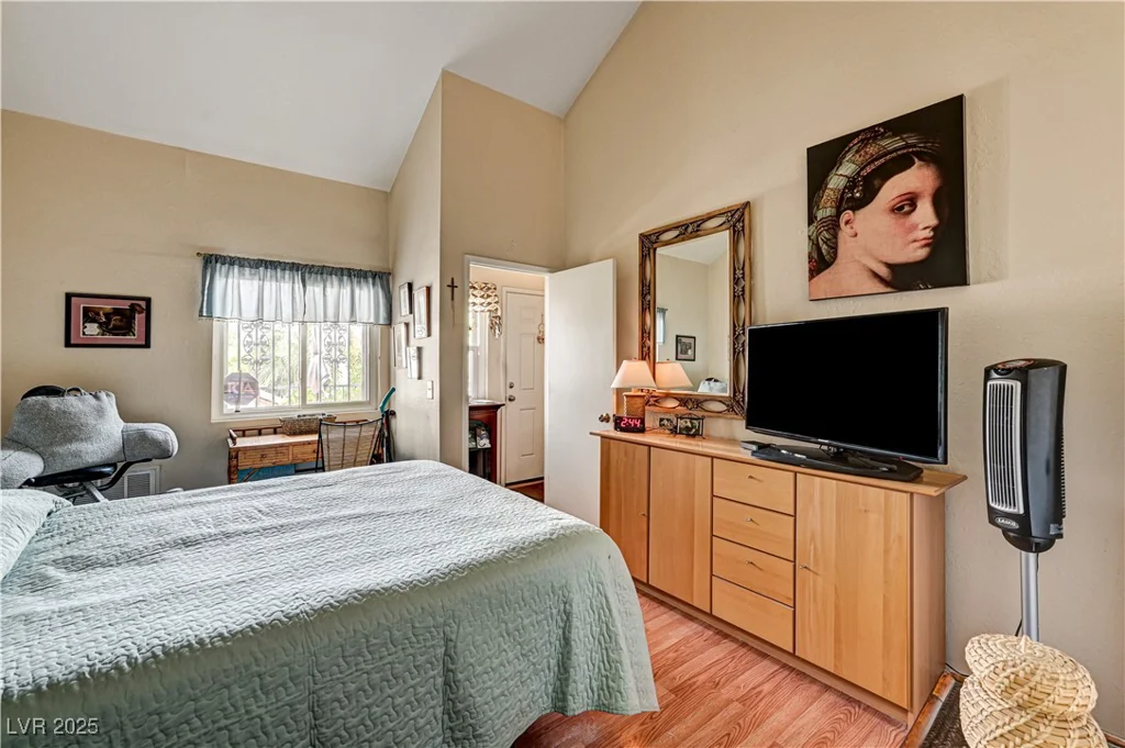 3974 Bushnell, Las Vegas, NV 89103