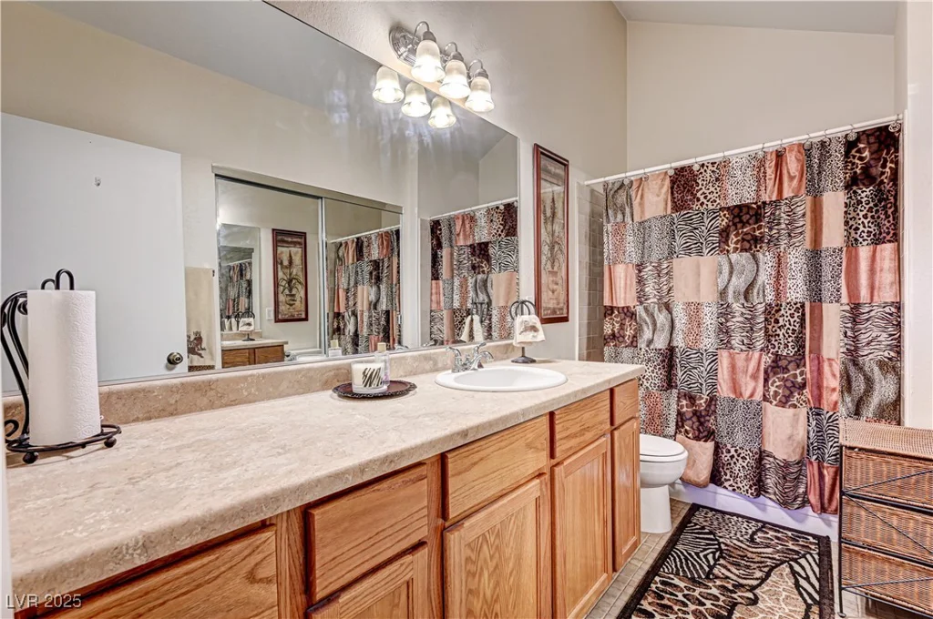 3974 Bushnell, Las Vegas, NV 89103