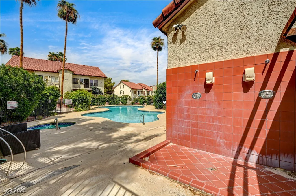 3974 Bushnell, Las Vegas, NV 89103