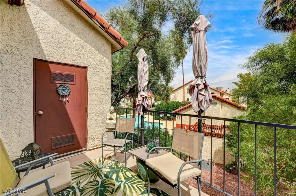3974 Bushnell, Las Vegas, NV 89103