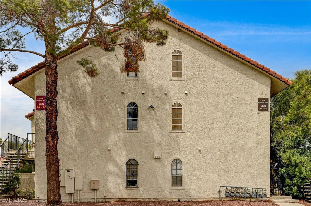 3974 Bushnell, Las Vegas, NV 89103