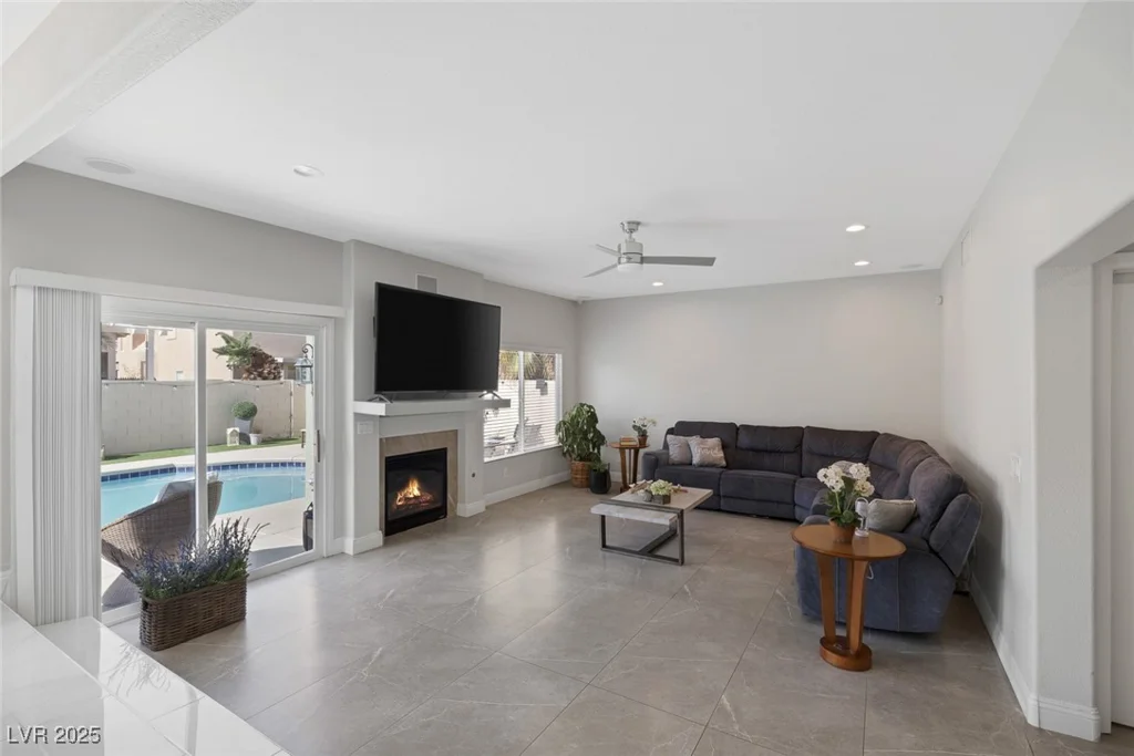 442 Staghorn Pass, Las Vegas, NV 89183