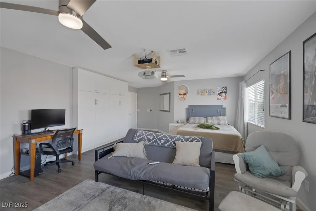 442 Staghorn Pass, Las Vegas, NV 89183