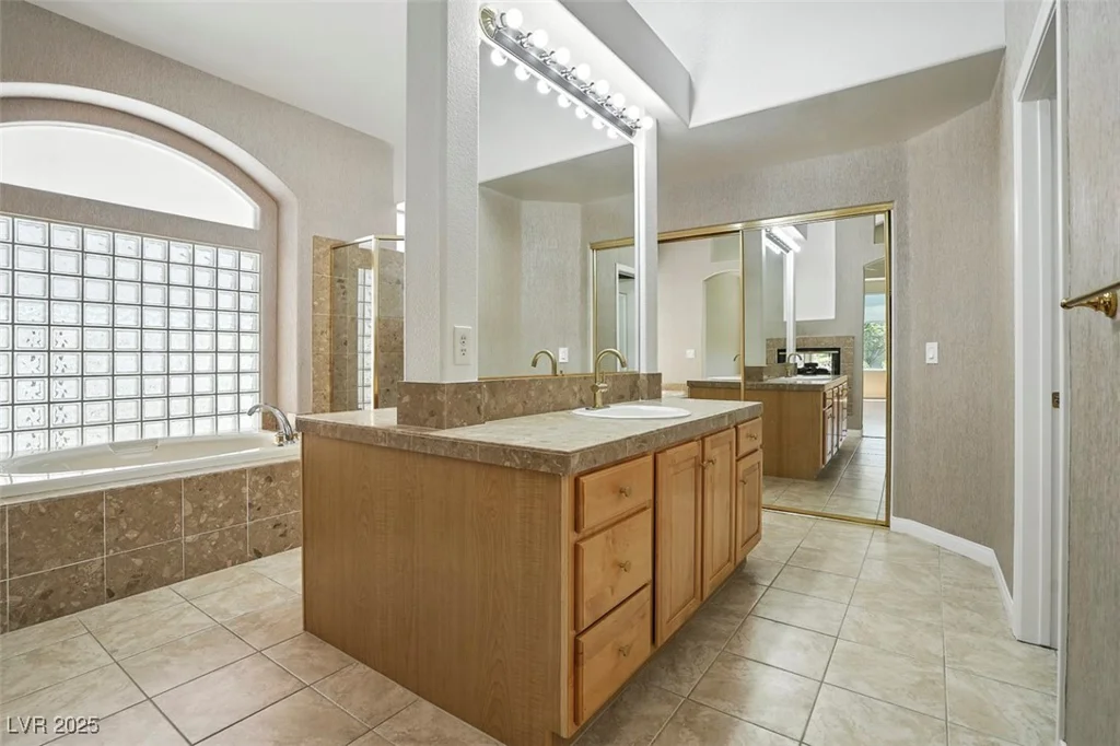 2079 Hidden Hollow, Henderson, NV 89012