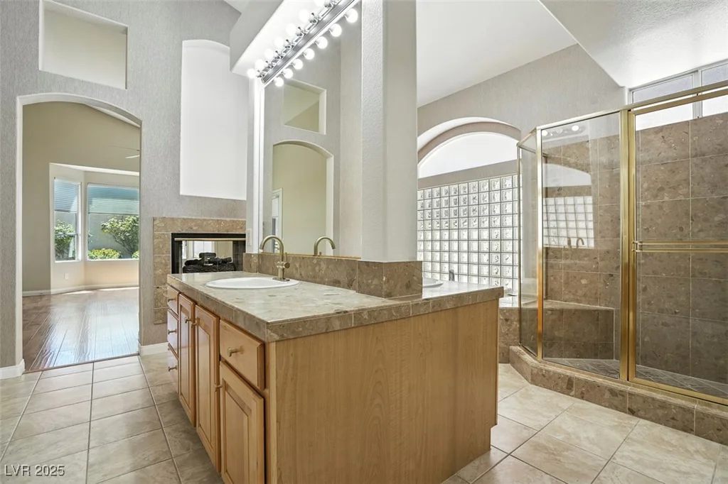 2079 Hidden Hollow, Henderson, NV 89012