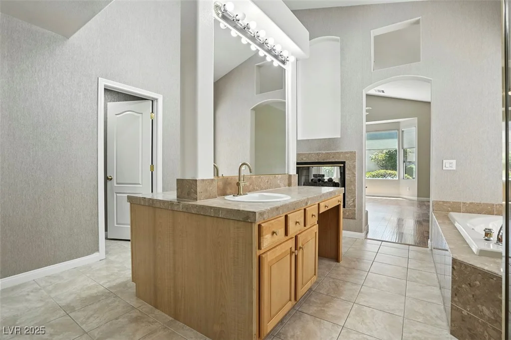 2079 Hidden Hollow, Henderson, NV 89012