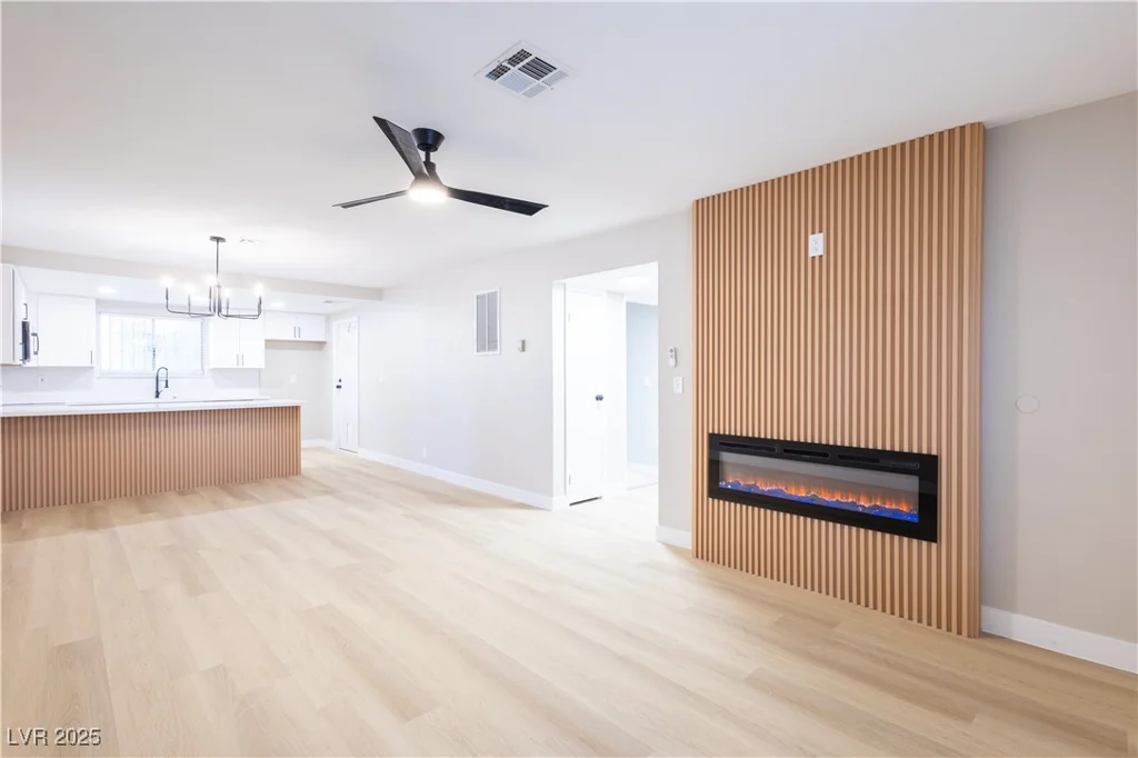 4471 Rich, Las Vegas, NV 89102
