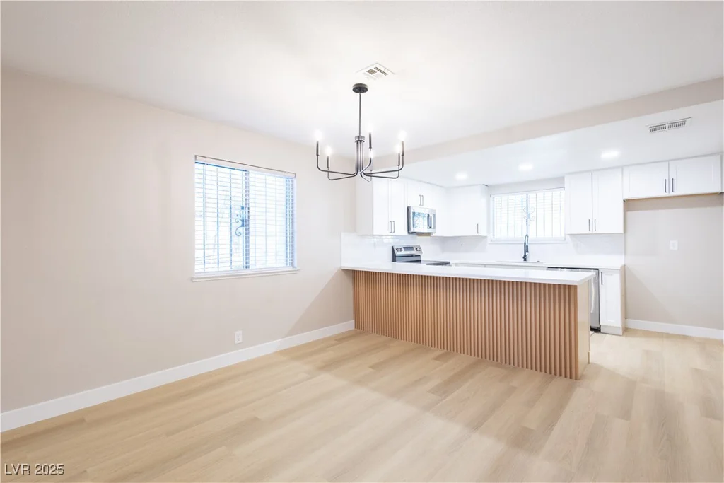 4471 Rich, Las Vegas, NV 89102