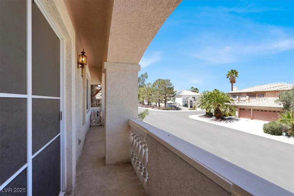 8633 Raindrop Canyon, Las Vegas, NV 89129