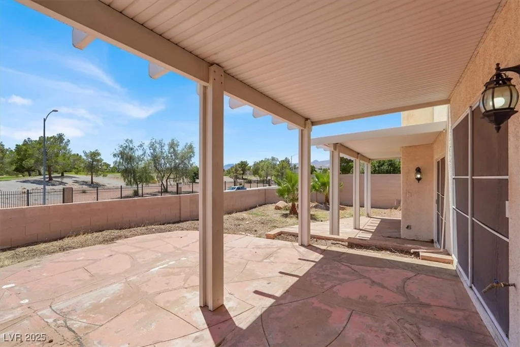 8633 Raindrop Canyon, Las Vegas, NV 89129