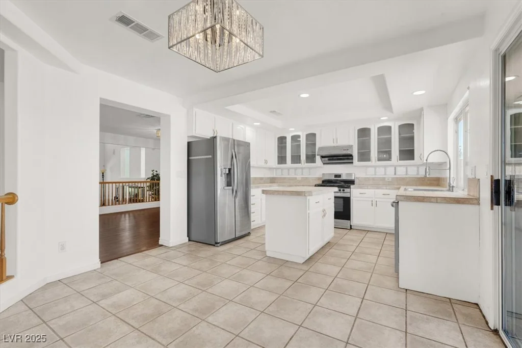 8633 Raindrop Canyon, Las Vegas, NV 89129