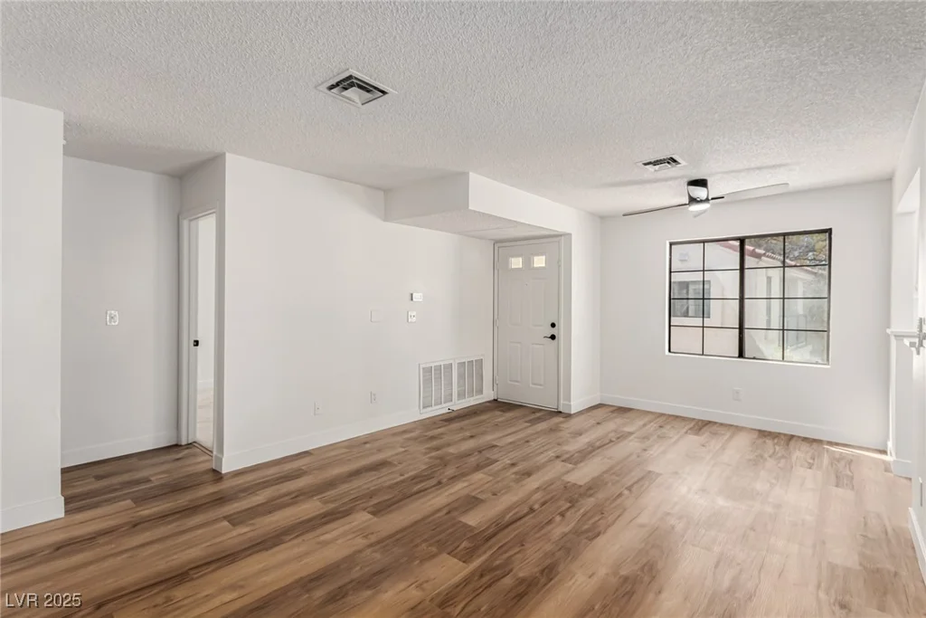 4830 Nara Vista, Las Vegas, NV 89103