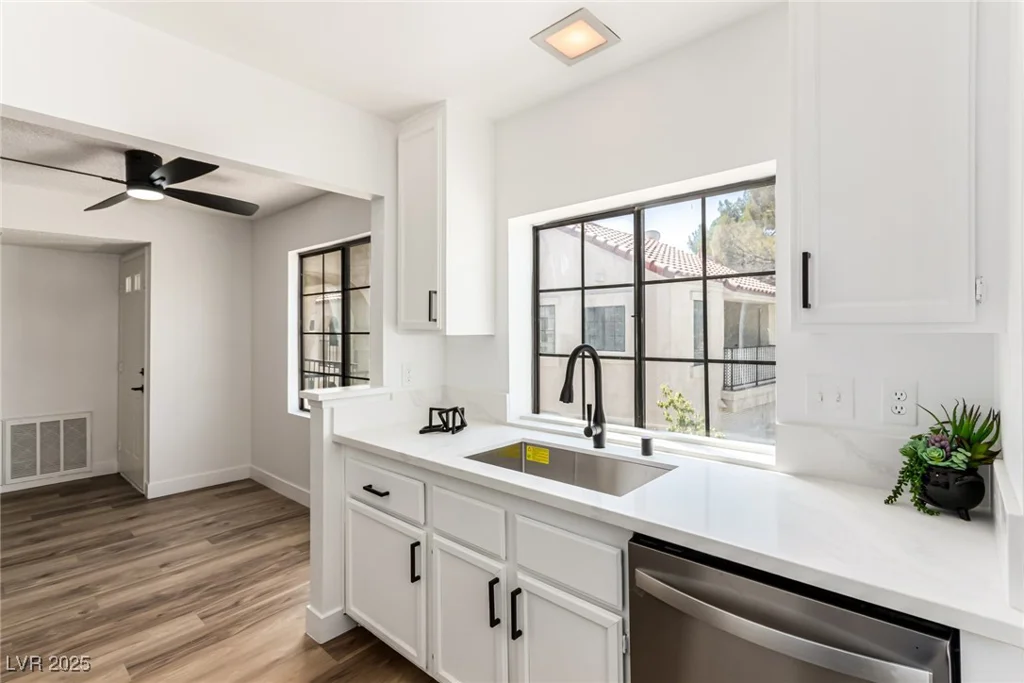 4830 Nara Vista, Las Vegas, NV 89103